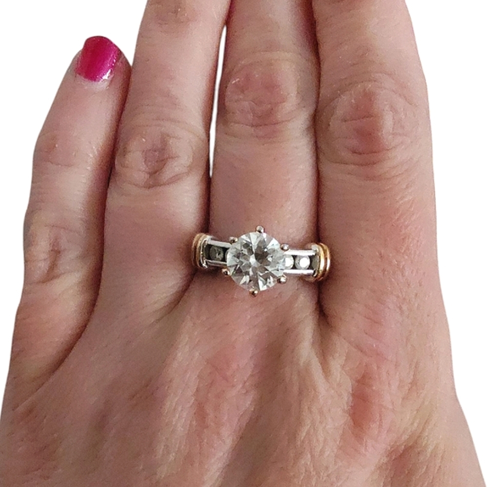 Elegant Thailand Signed Two-Tone Solitaire Engagement Ring - Size 9